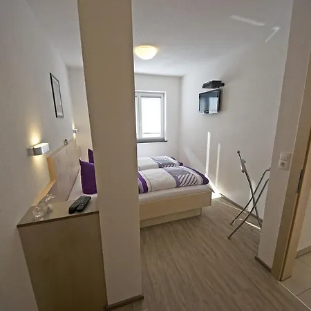 Apart Alpinae * יארצנס