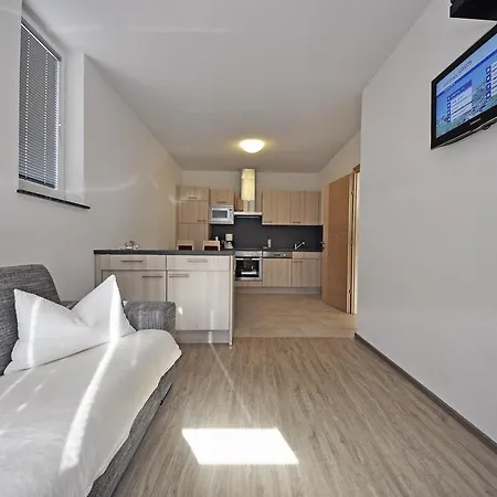 Apart Alpinae * יארצנס